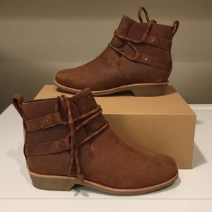 Teva De La Vina Dos Shorty Boots, Brown Leather, size 7.5, Brand New